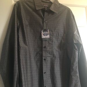 Van Heusan no tuck grey button up NWT. Med.